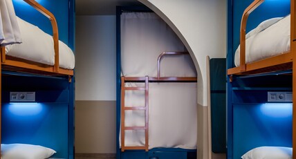 Latroupe Poblenou Beach Room Type - 6-Bed  Dorm