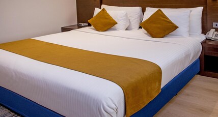 Best Western Premier Muscat Room Type - 1 King Bed, Smoking Room, Standard Room, Safe, Wi-Fi