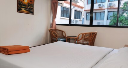 Dream Hotel Pattaya Room Type - Deluxe - Smoking