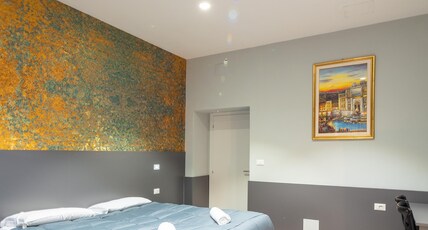 Alessandro Palace & Bar Hostel Room Type - Superior Triple Room Ensuite at Annex