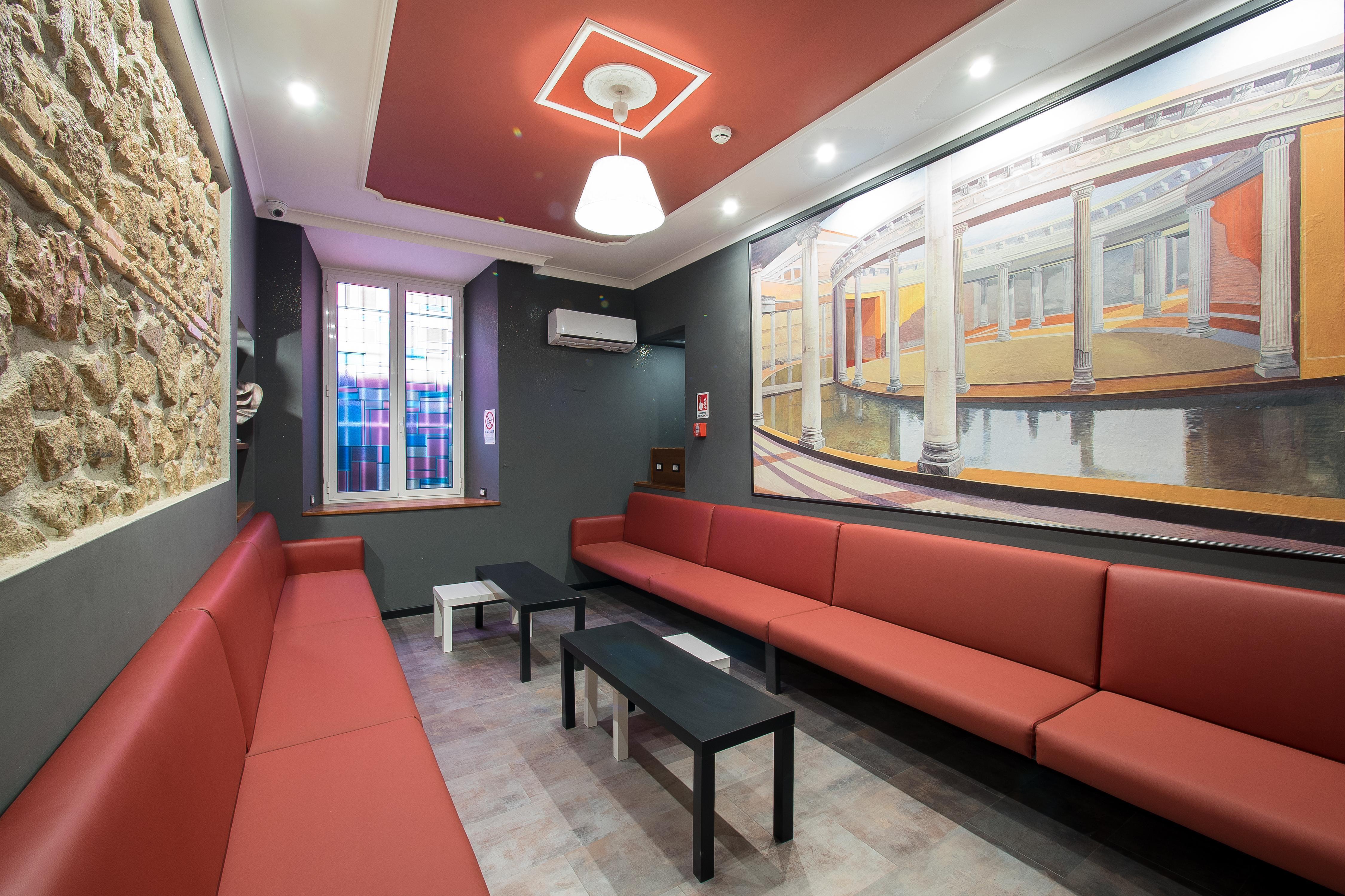 Alessandro Palace & Bar Hostel - Tap to explore photos