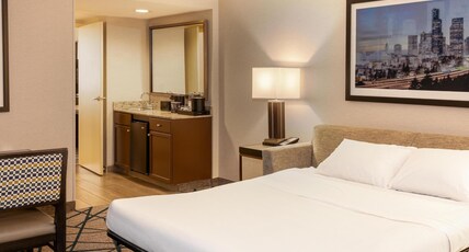 Embassy Suites by Hilton Seattle Bellevue Room Type - 1 KNG BASIC NON SMOKING