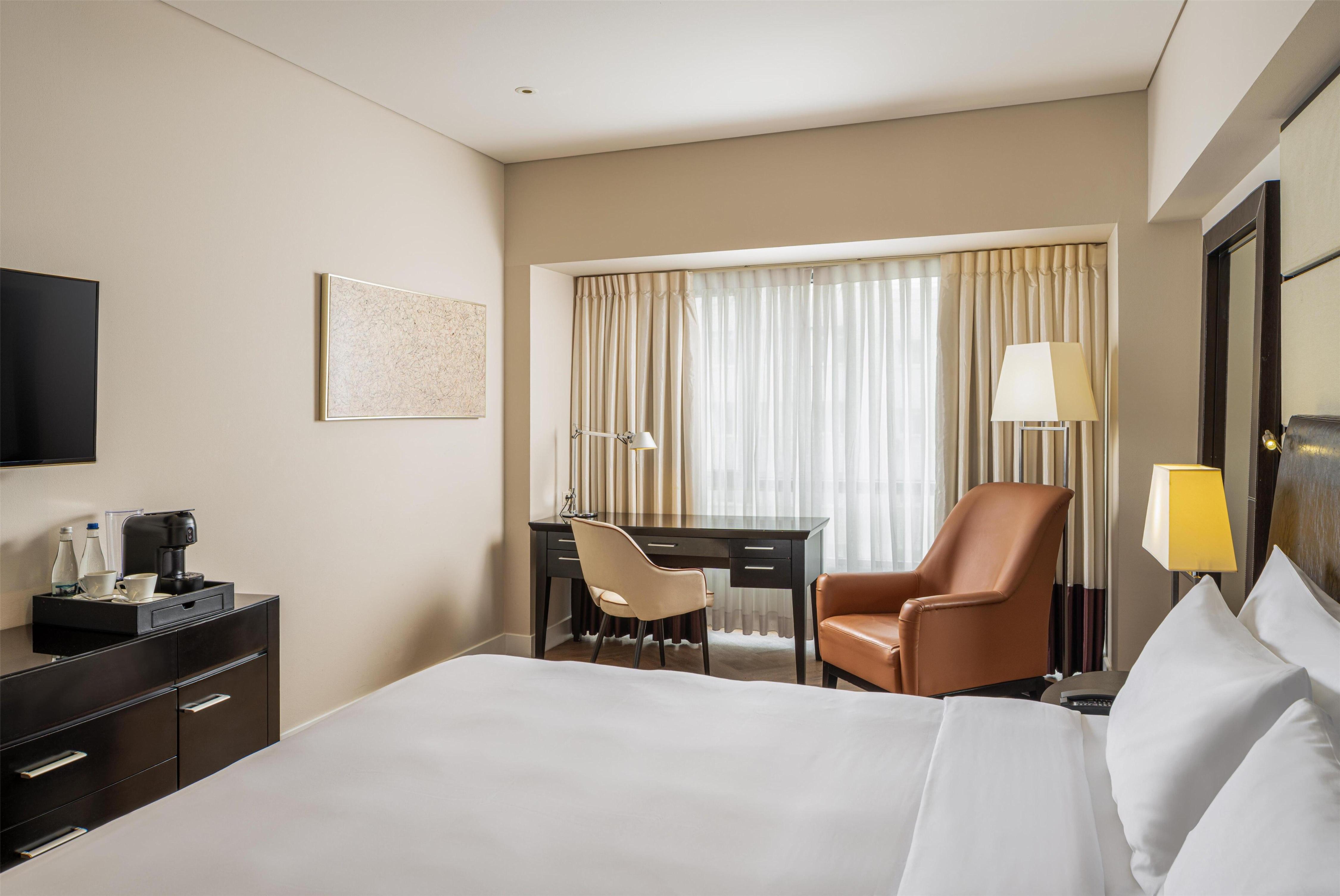 Radisson Blu Hotel Bucharest - Tap to explore photos