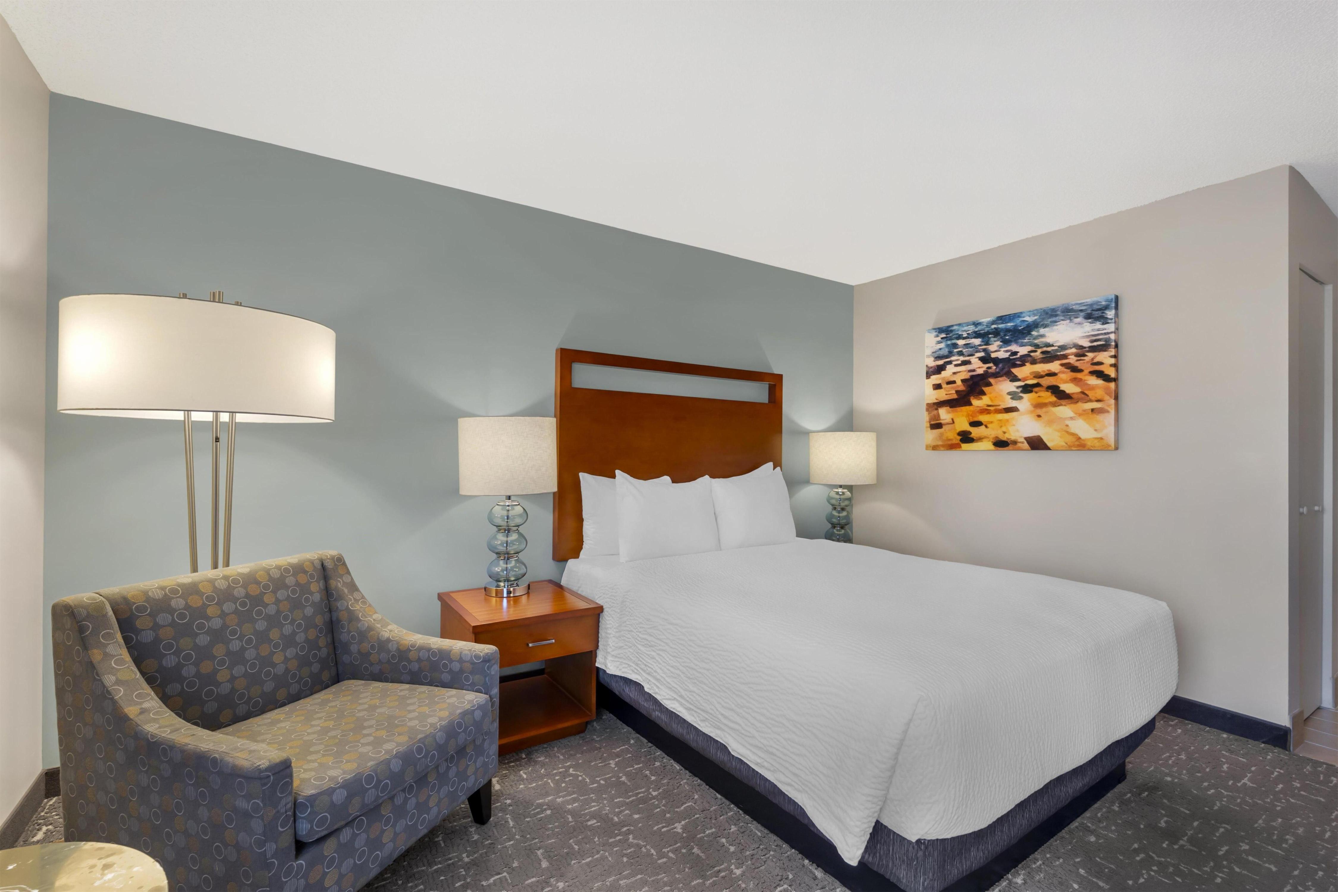 Best Western Plus Bellingham Airport Hotel - Tap to explore photos