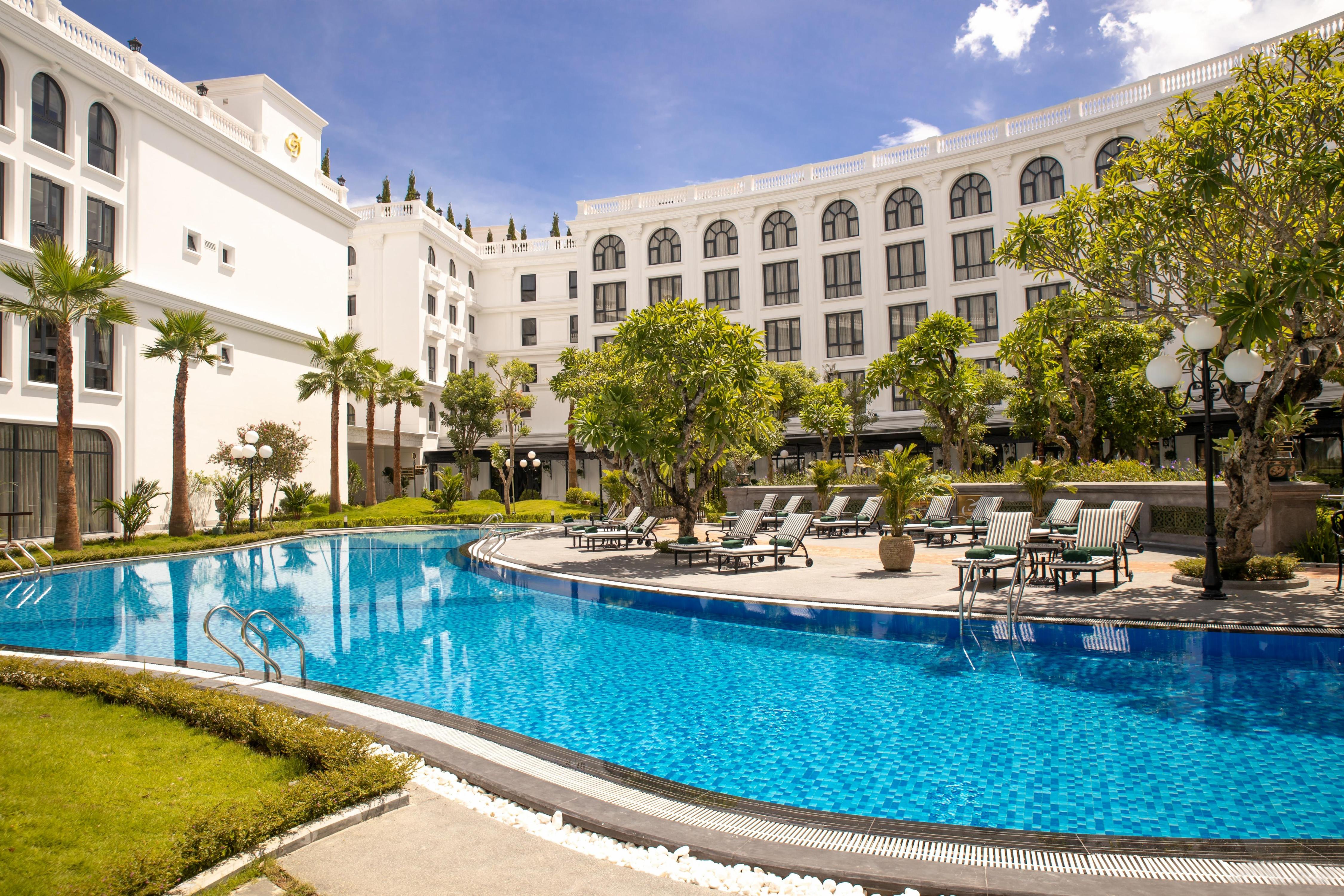 Silk Path Grand Hue Hotel - Tap to explore photos