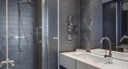 Hilton Leeds City Hotel Room Type - DOUBLE HILTON GUESTROOM