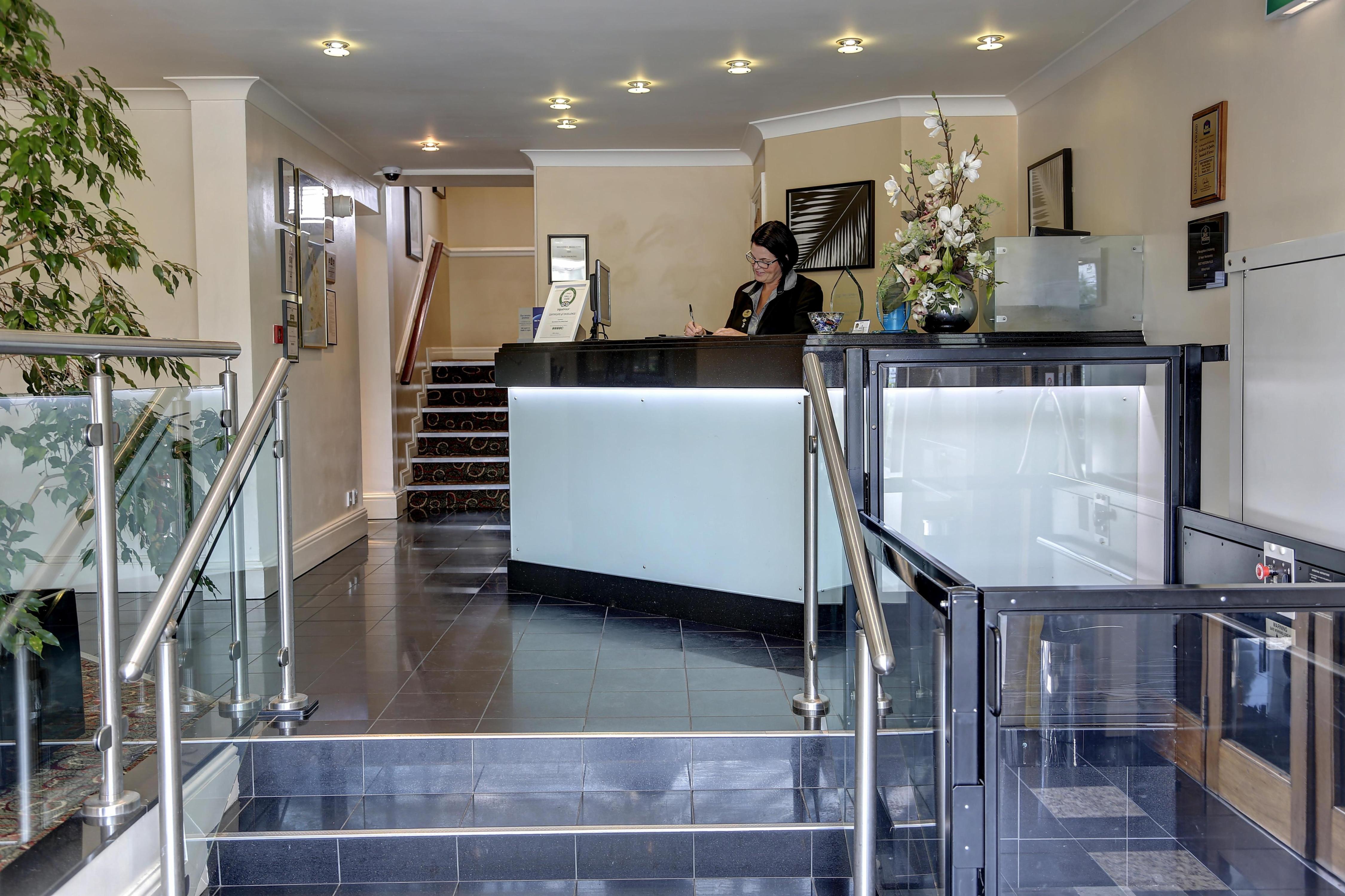 Best Western Plus Milford Hotel - Tap to explore photos