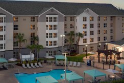 Homewood Suites by Hilton Orlando-Nearest to Universal Studios