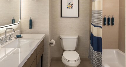 Hilton Orlando Room Type - 2 QUEEN BEDS POOL VIEW