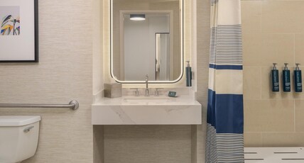 Hilton Orlando Room Type - 2 QUEEN MOB ACCESS RI SHWR