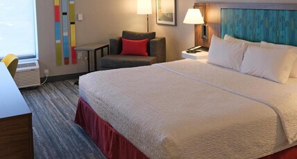 Hampton Inn by Hilton Lima Room Type - 1KING STUDY SOFABED NOSMOK