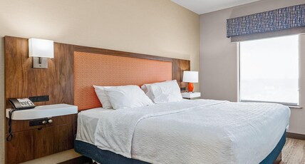 Hampton Inn & Suites New Braunfels, TX Room Type - 1 KNG STUDIO SUITE NONSMOK