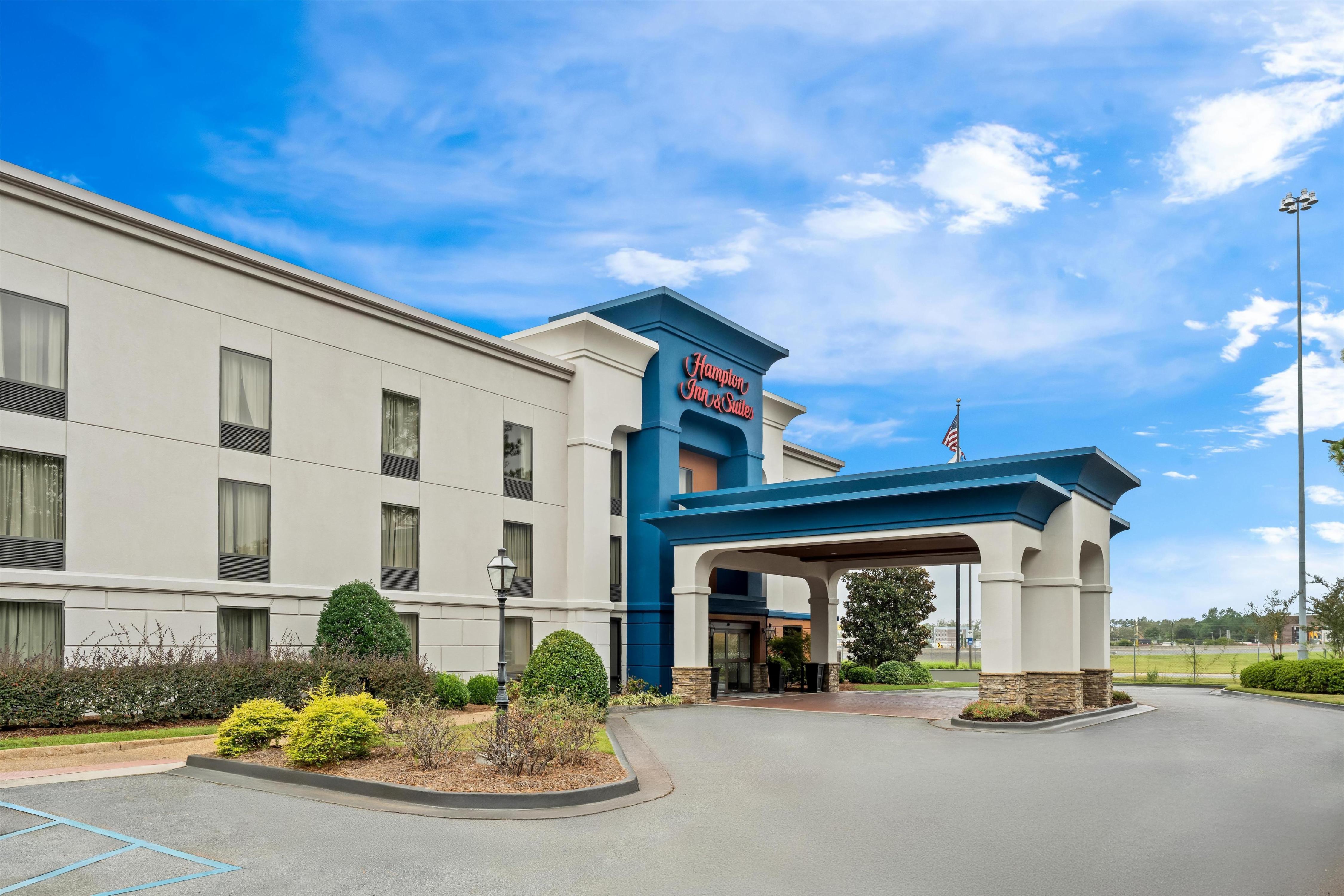 Hampton Inn Tifton - Tap to explore photos