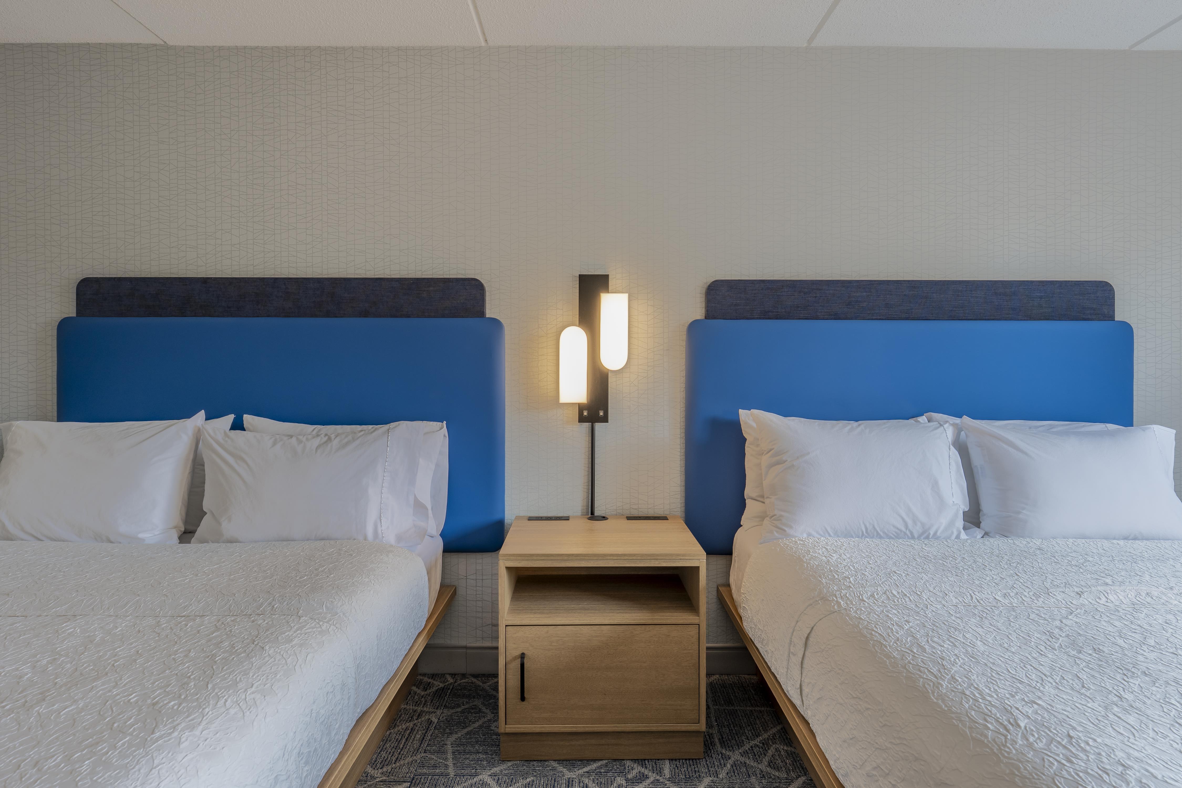 Hampton Inn & Suites Williamsburg Historic District Room Type - 2 QUEEN BEDS NONSMOKING