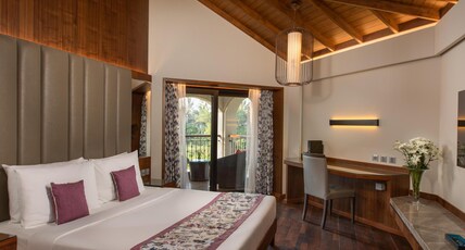 Kenilworth Resort & Spa Room Type - Superior Suite with Balcony and Executive Lounge Access Kenilworth Resort & Spa Room Type - Superior Suite with Balcony and Executive Lounge Access