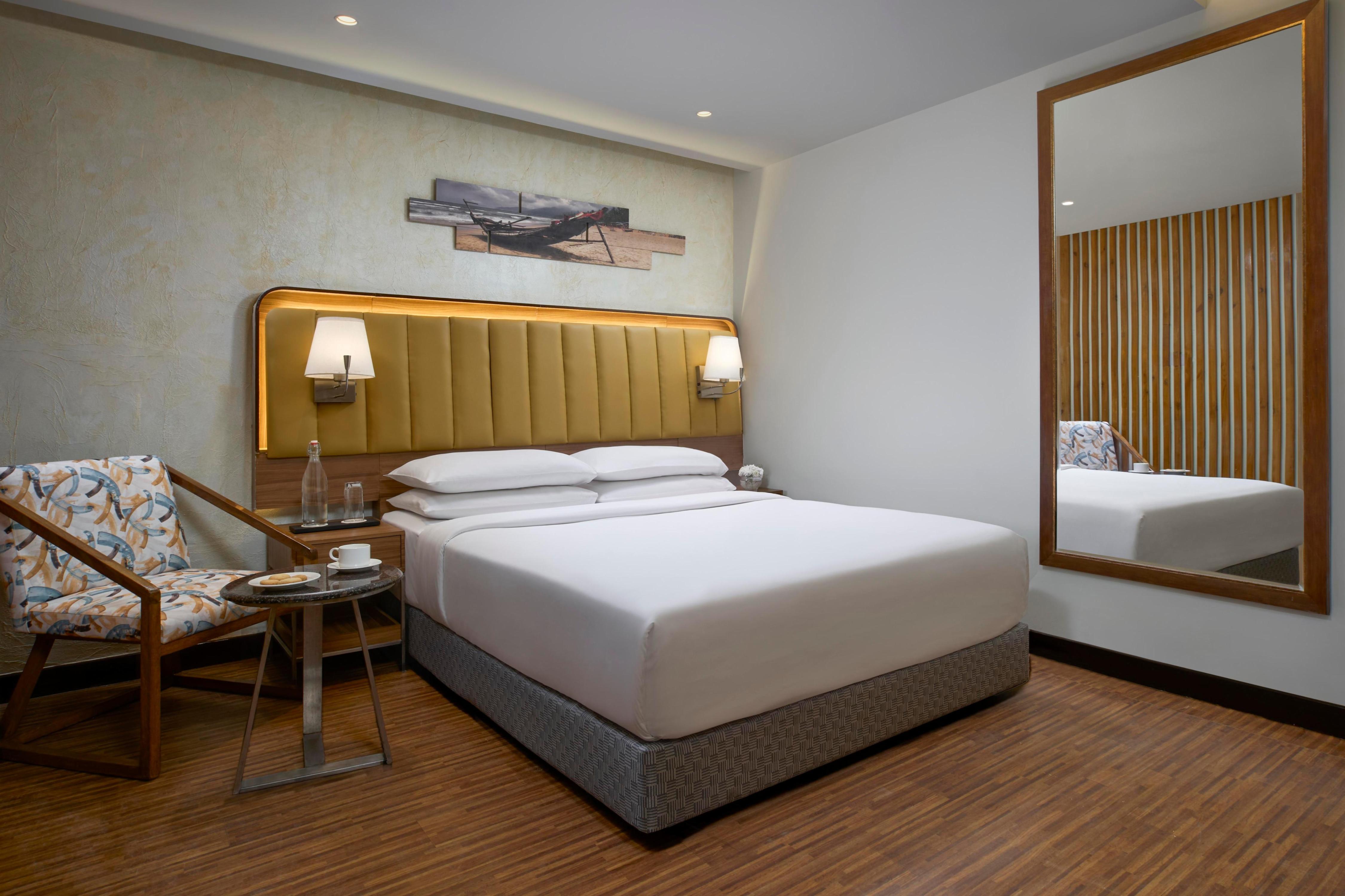 Park Inn by Radisson Goa Candolim Room Type - Standard Queen room with balcony