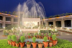 Luxera Hotel - Adjacent to Arjangarh Metro Station
