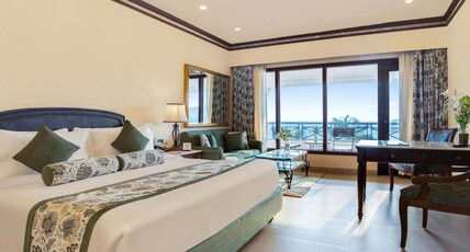 Bogmallo Beach Resort Room Type - Sea Facing Corner Suite with Bathtub & Balcony