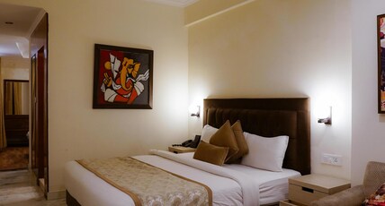 Hotel Green Castle Mall Road, Mussoorie Room Type - Family Room (Non Valley View)