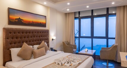 Hotel Green Castle Mall Road, Mussoorie Room Type - Deluxe Room Valley View