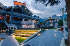 The Highland Park (A Luxury Riverside Resort)