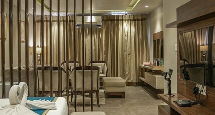 Bravia Hotel Manali Inn Room Type - Presidential Suite Room With Rectangular Jacuzzi