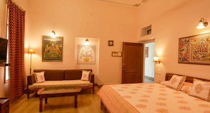 Hotel Arya Niwas Room Type - Super Deluxe Room