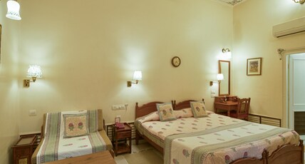 Hotel Arya Niwas Room Type - Executive Room (Pet Friendly Room)