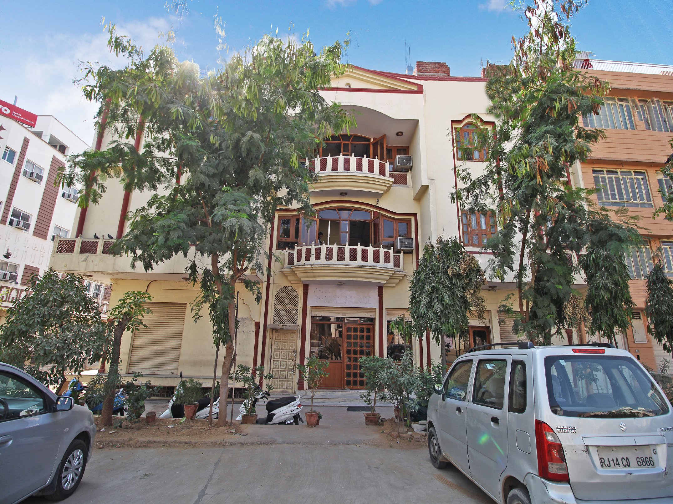 The Xpress A JHM Hotels