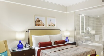 The Oberoi New Delhi Room Type - Luxury Room with Golf Course or Humayuns Tomb view The Oberoi New Delhi Room Type - Luxury Room with Golf Course or Humayuns Tomb view