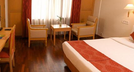 Abad Atrium Room Type - Superior Room with Bathtub