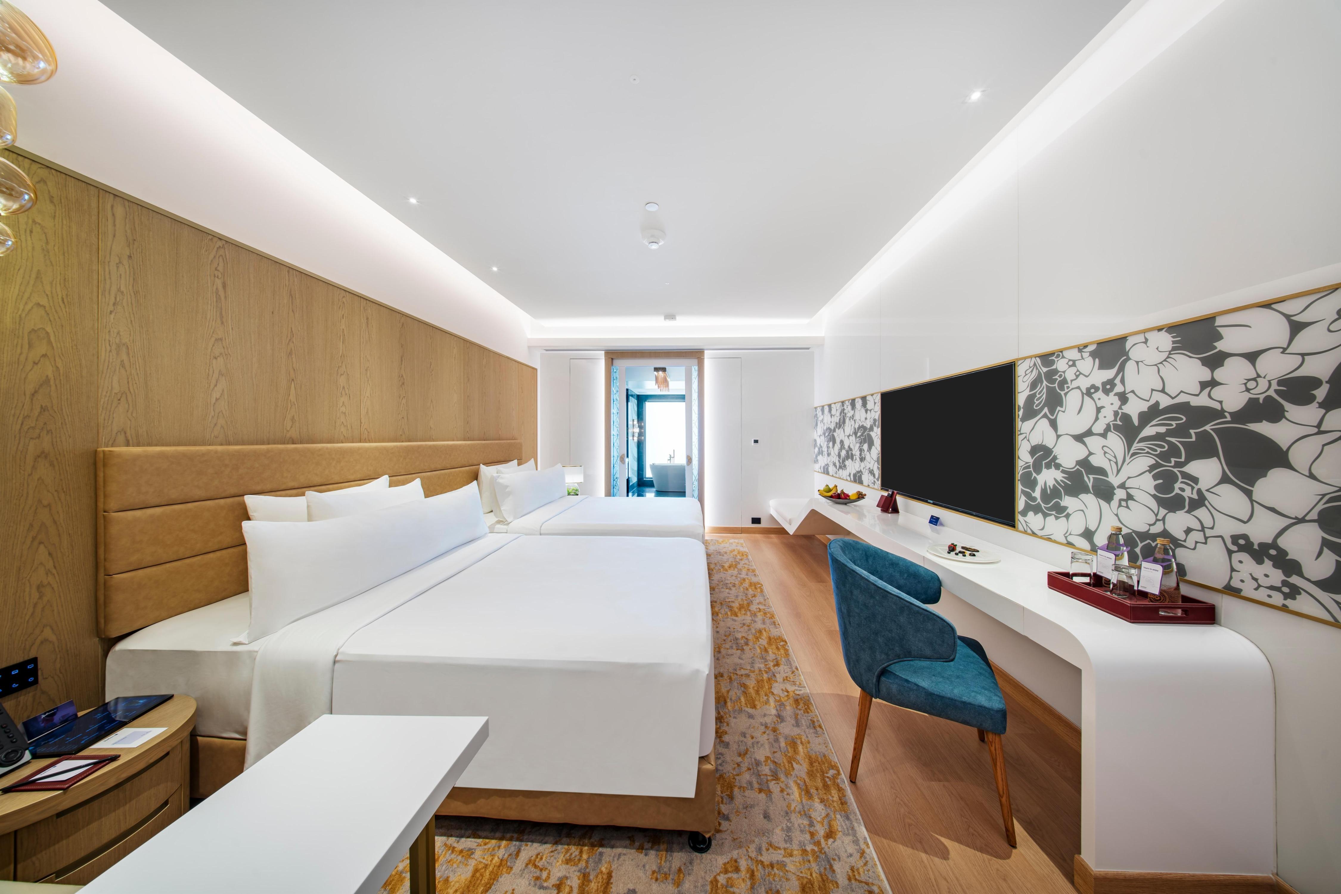 Radisson Blu Hotel & Suites GRT Chennai - Tap to explore photos