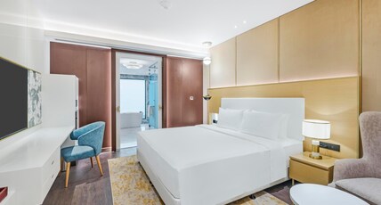 Radisson Blu Hotel & Suites GRT Chennai Room Type - One Bedroom Suite with Airport Transfers