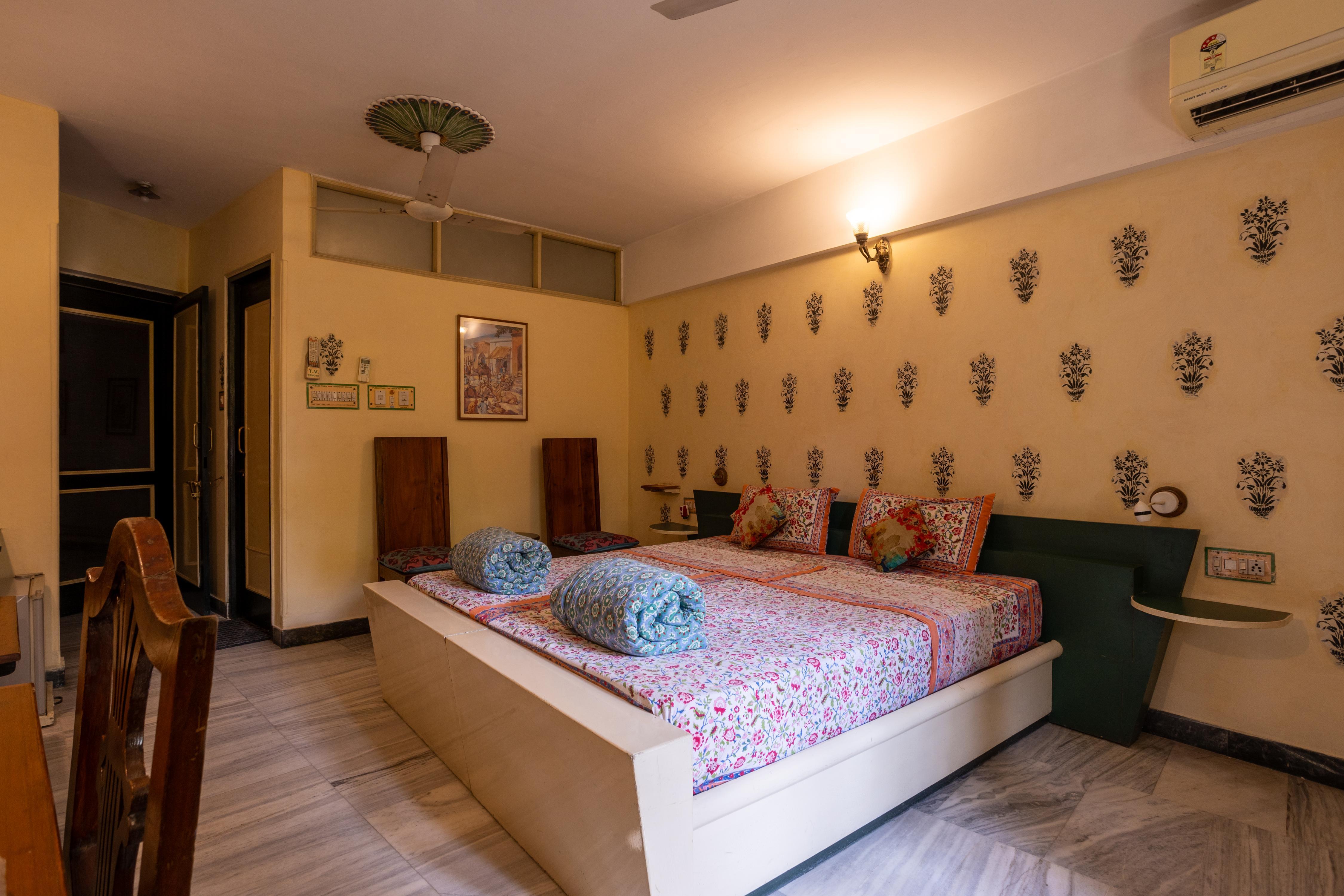 Jaipur Inn Room Type - Super Deluxe Room With Common Sit Out