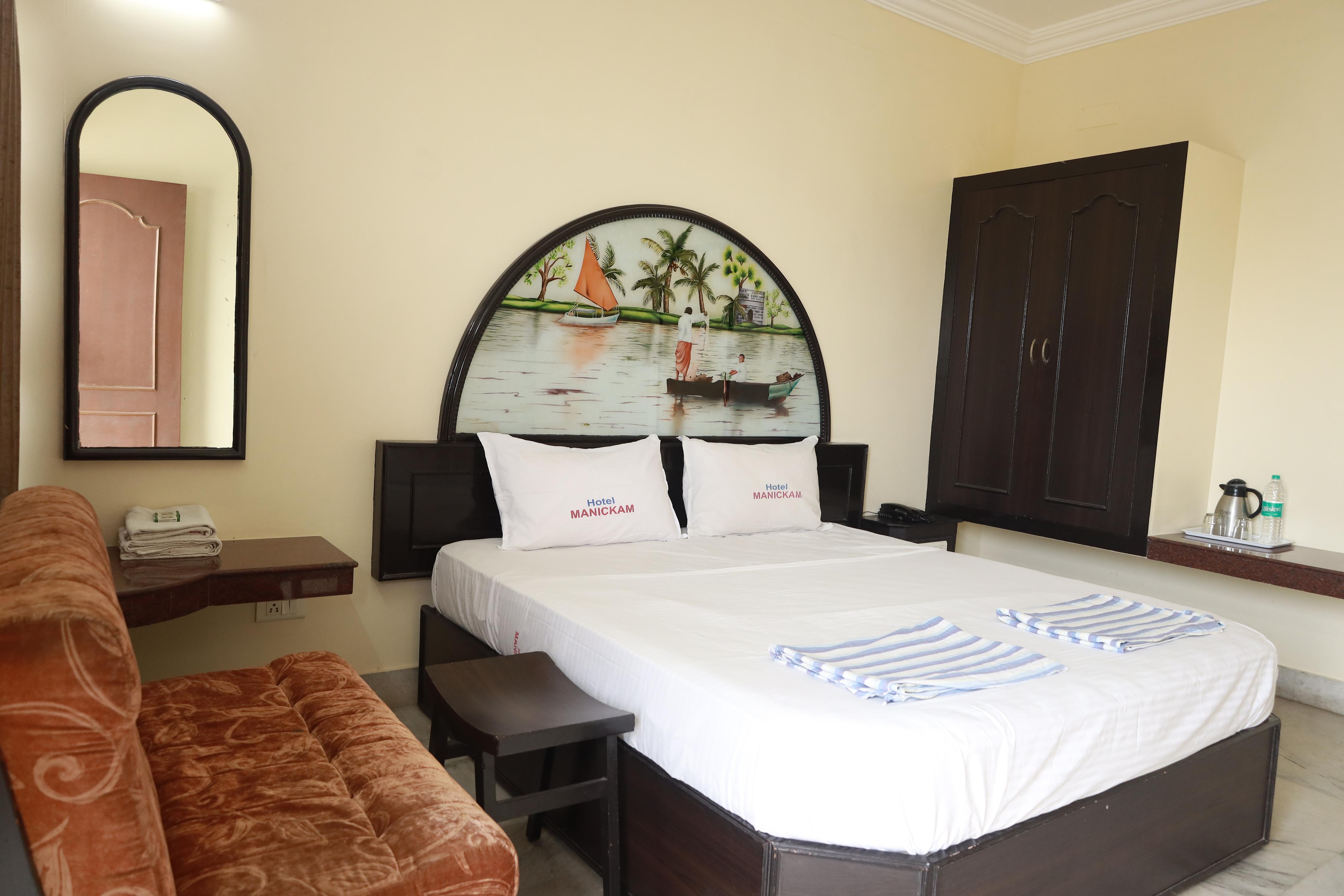 Hotel Manickam Tourist Home Room Type - Sea Facing AC Deluxe