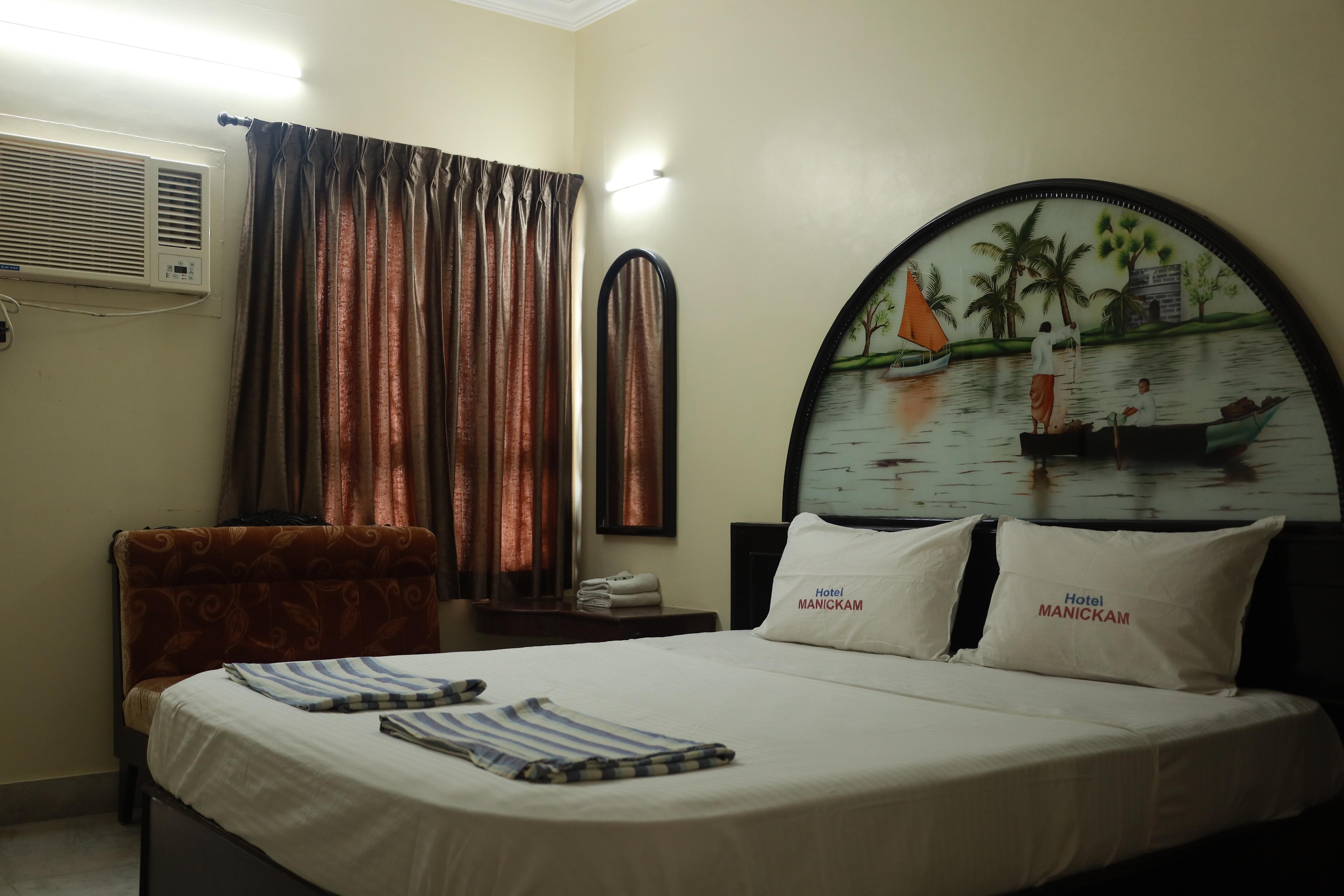 Hotel Manickam Tourist Home Room Type - Balcony Sea Facing AC