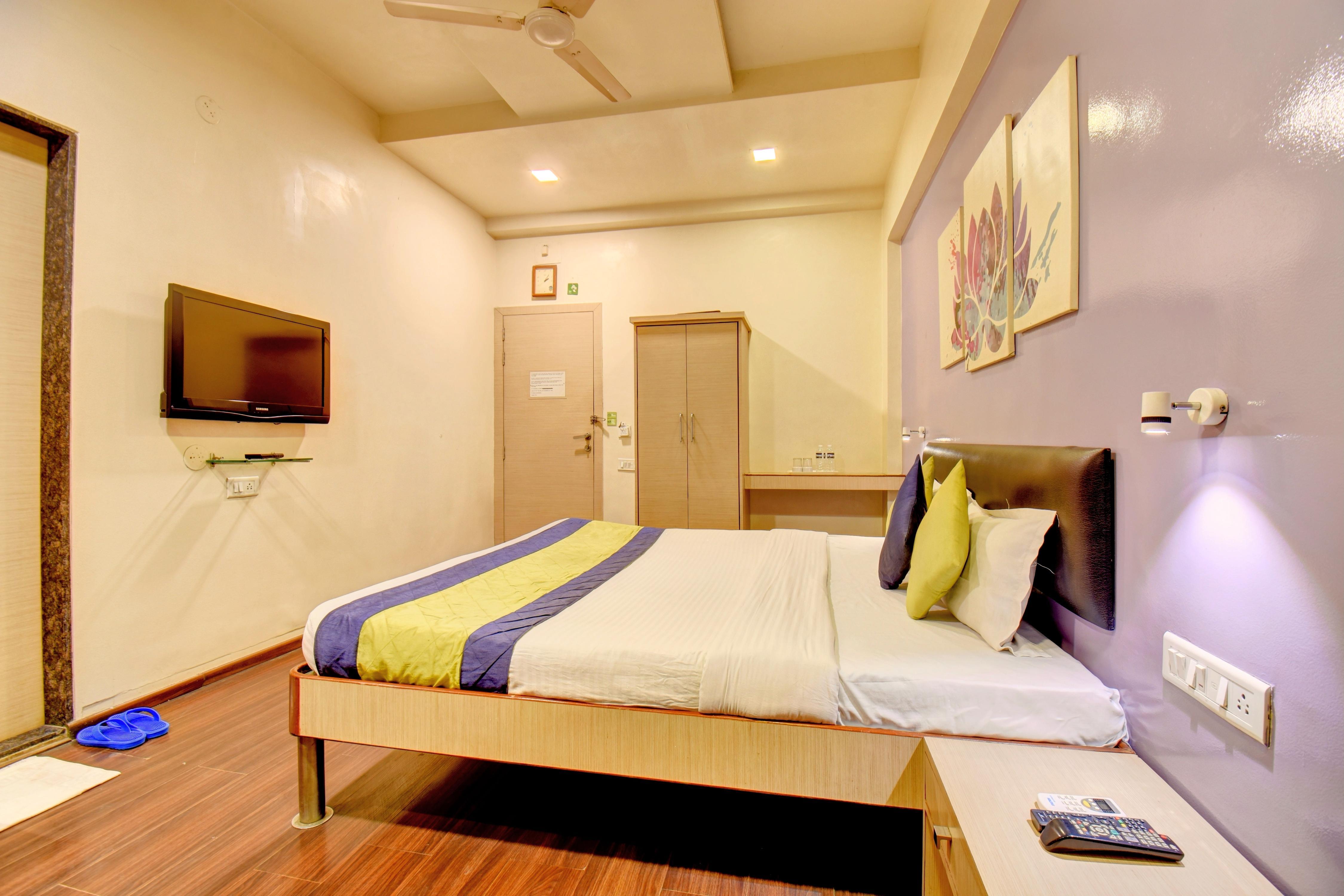 My Bizz Hotel Sapna - Tap to explore photos