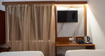 Hotel Pravasa Stay Room Type - Superior Room