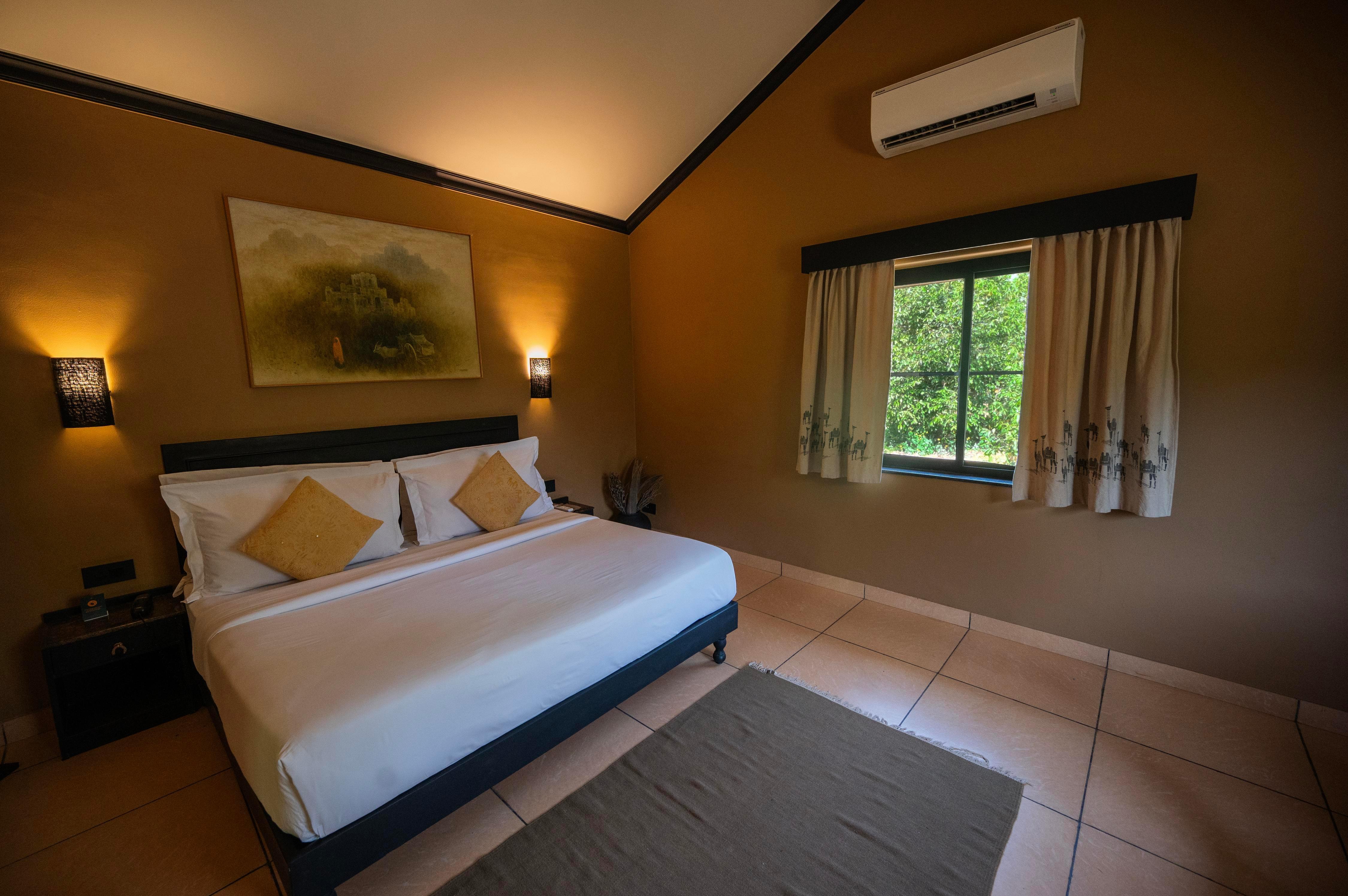 Clarks Safari Pushkar Spa and Resort Room Type - Deluxe Cottage with Garden view and King Bed