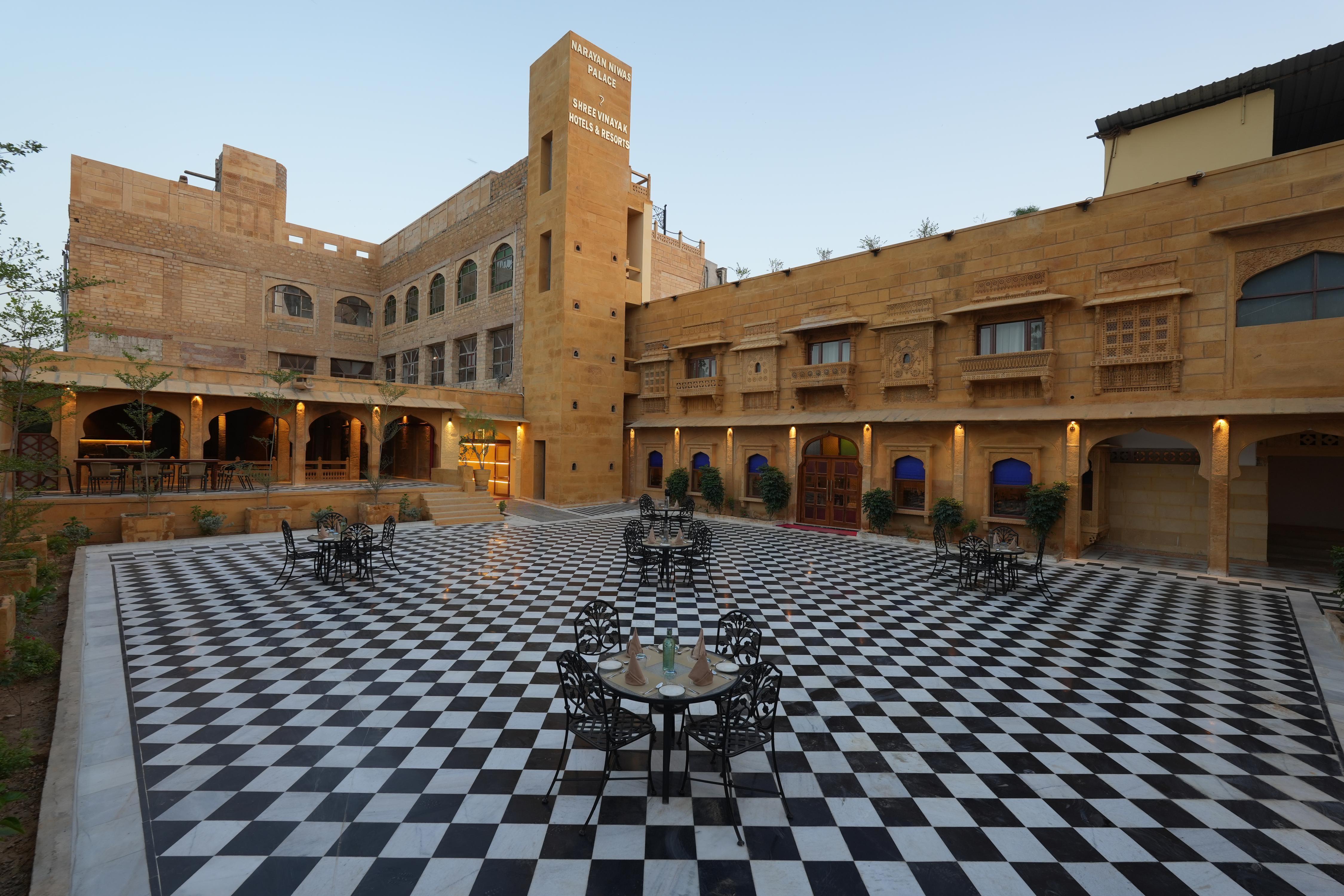 Hotel Narayan Niwas Palace - Tap to explore photos