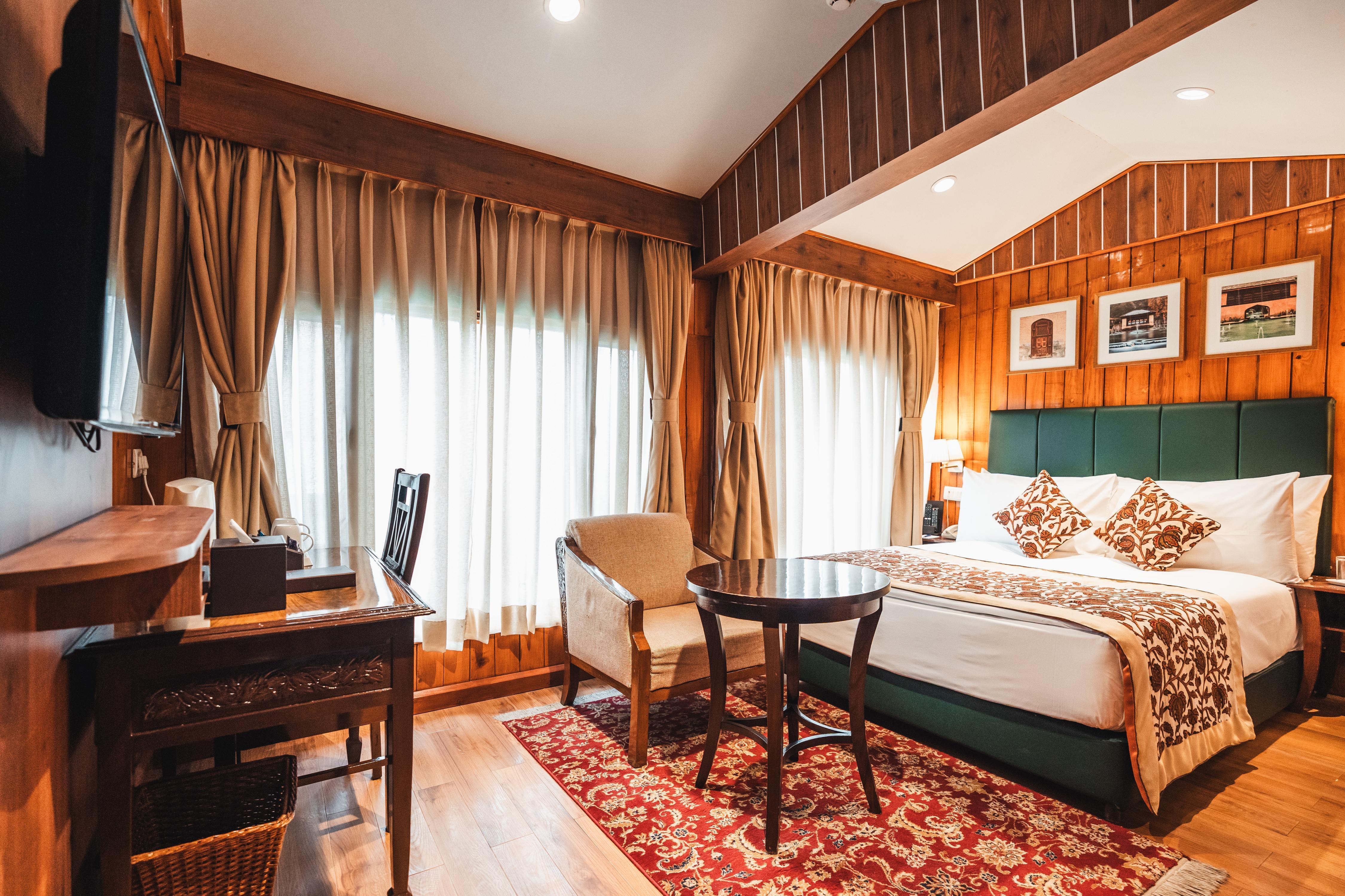 Heevan Retreat - Gondola & Ski Slope Side - Alpine Luxury Room Type - Standard Room