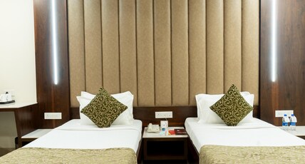 Hotel Celebration Room Type - Deluxe Twin Bed Room