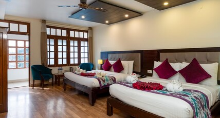 Grand View Hotel Room Type - Standard Family Room ( Non-view )