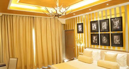Clarks Khajuraho Room Type - Deluxe Pool View Suite