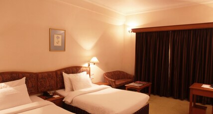 Hotel Express Residency Room Type - Deluxe Room