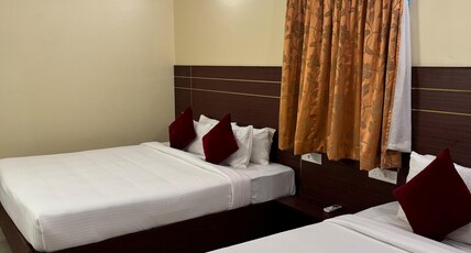 Hotel Annamalai International Room Type - Standard Quadruple Room (Annex Building - No Lift) Hotel Annamalai International Room Type - Standard Quadruple Room (Annex Building - No Lift)