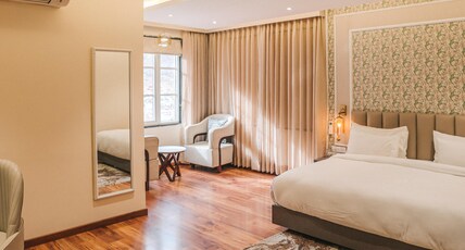 New Hotel Snow Crest Room Type - Premier Neelkanth View CORNER