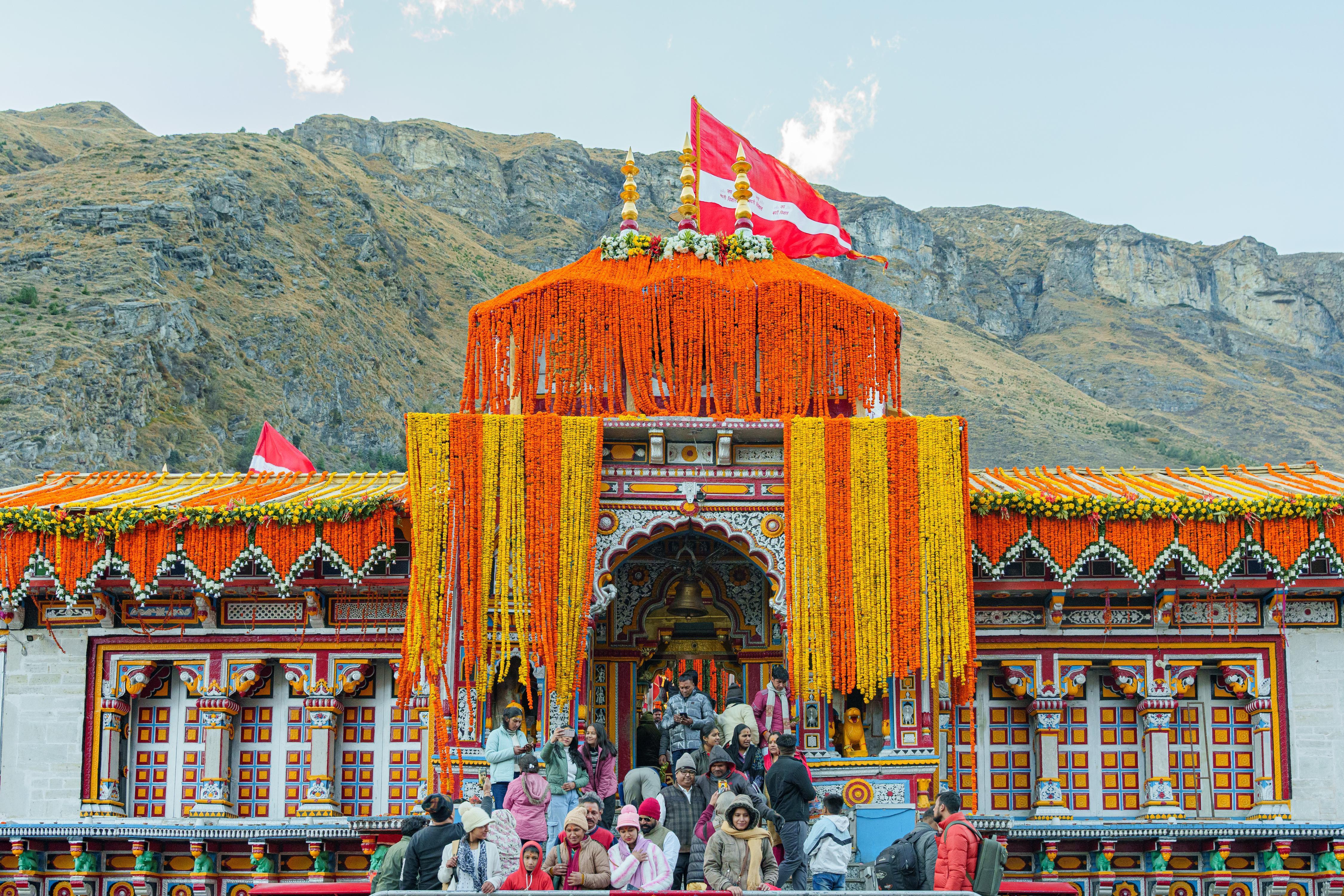 New Hotel Snow Crest (A Centrally Heated Luxury Hotel) - Badrinath - Tap to explore photos