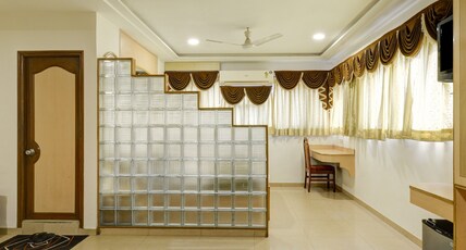 Hotel Maruti Ahmedabad Room Type - Suite Room