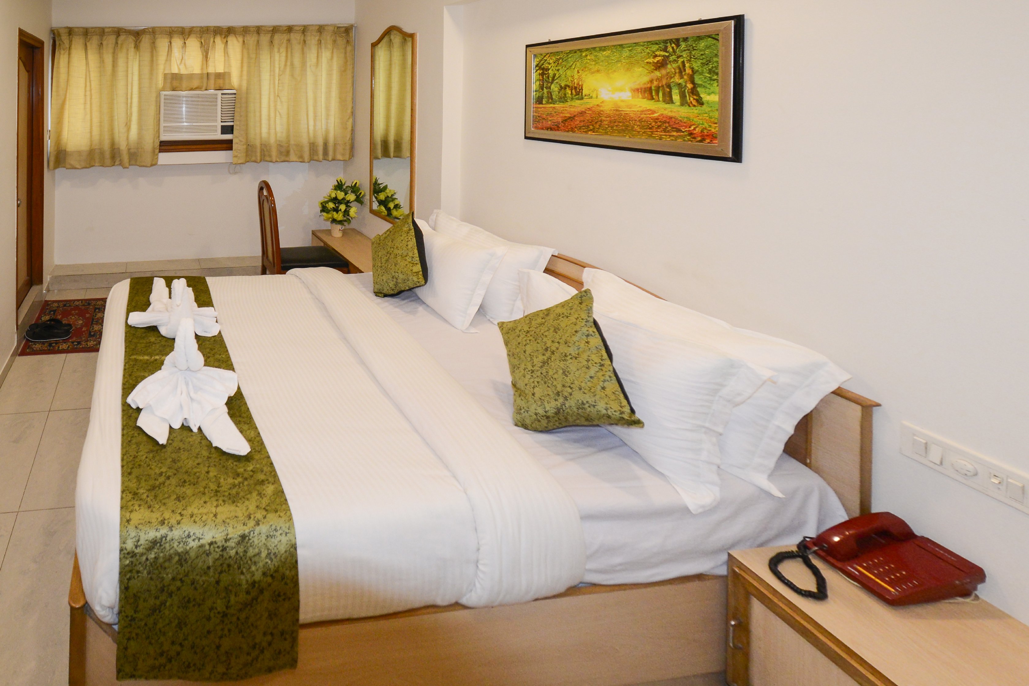 Hotel Maruti Ahmedabad - Tap to explore photos